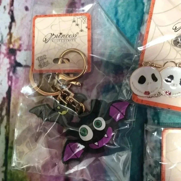 Halloween lot earrings and keychain/clip - Picture 5 of 5